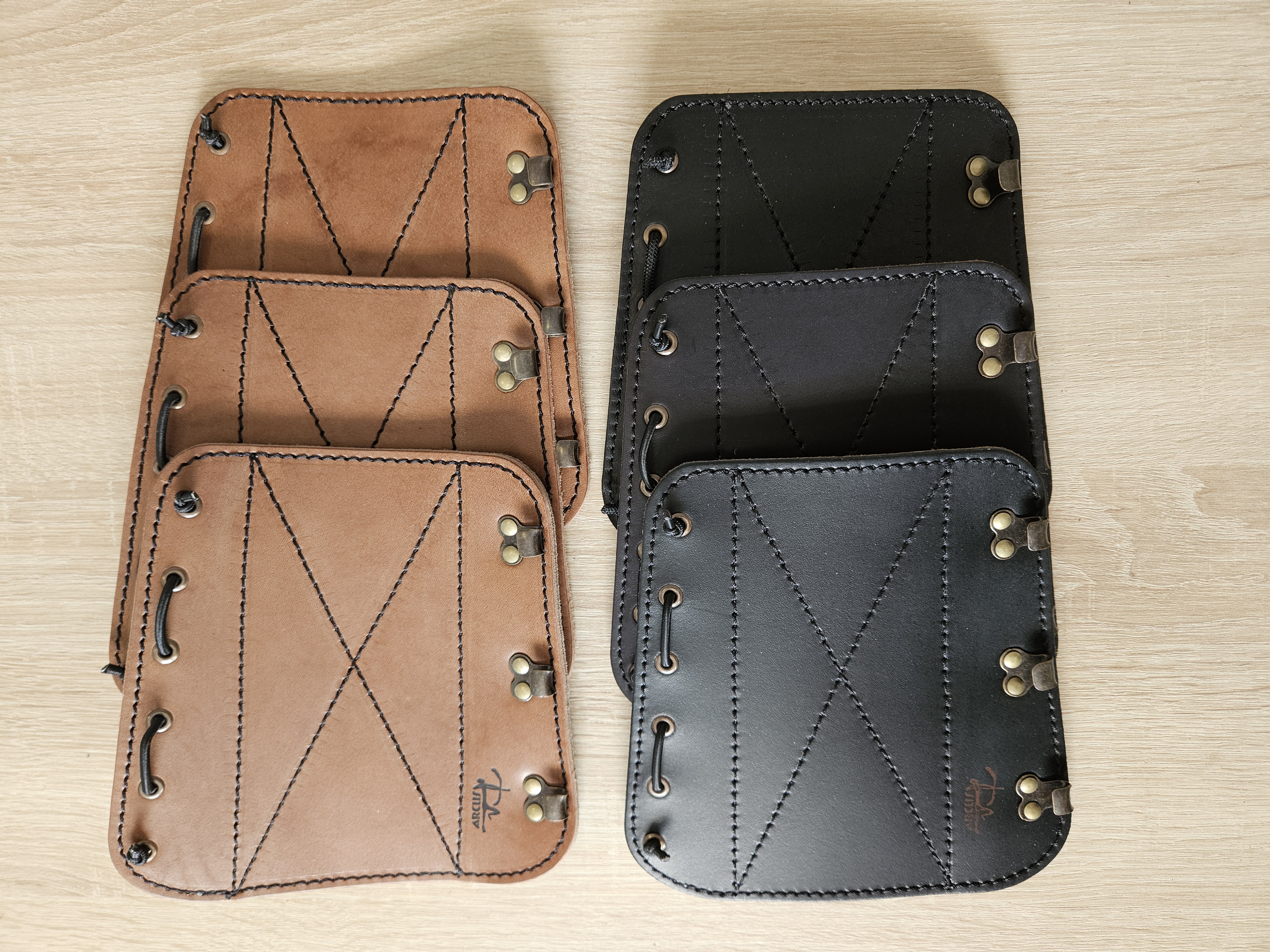 Chránič predlaktia Wing dlhý 33cm